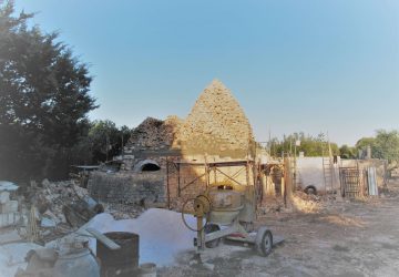 Edil Guarnieri trullo in brutte condizioni Locorotondo ristrutturazione