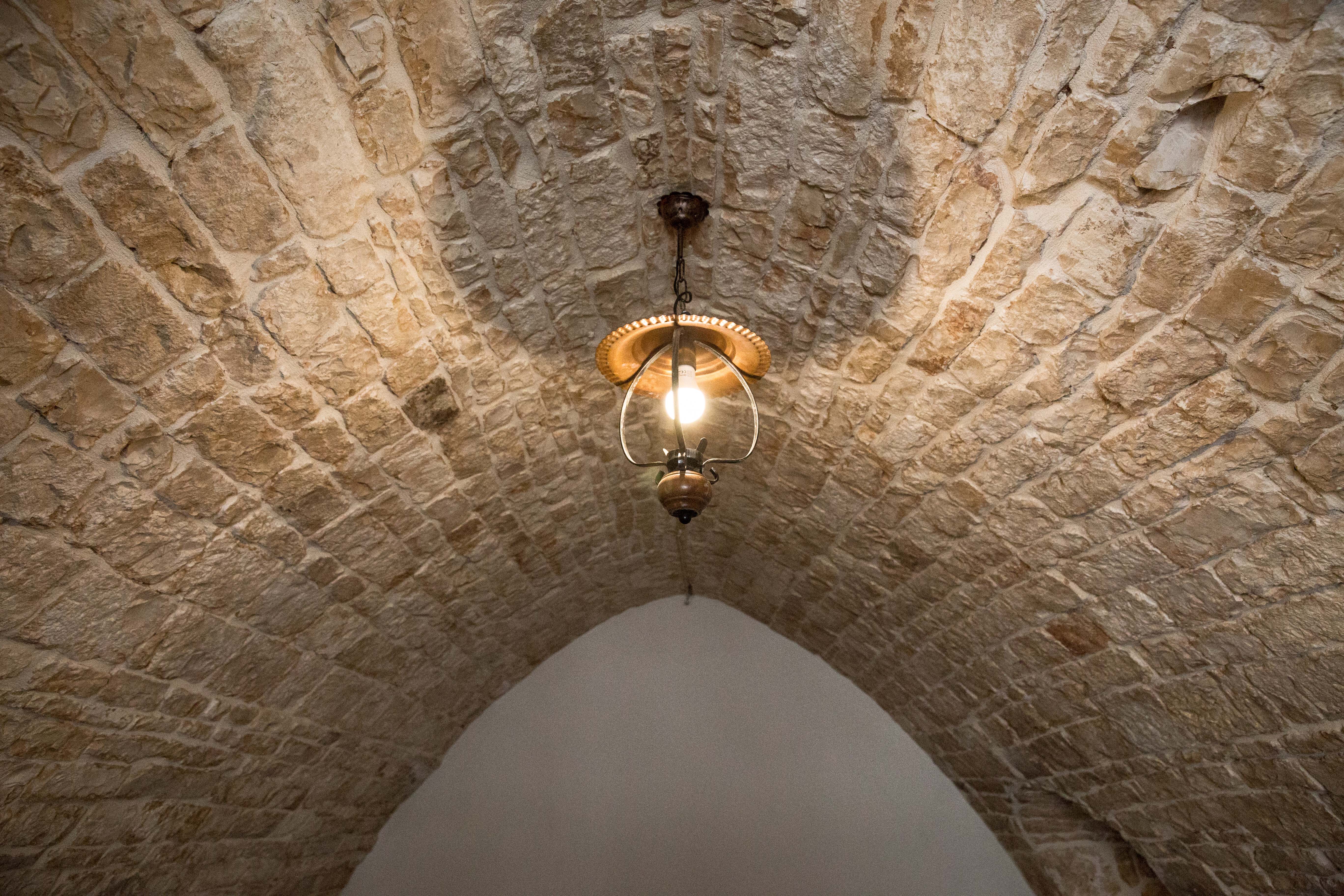 Edil Guarnieri lamie interno trullo Locorotondo Valle d'itria